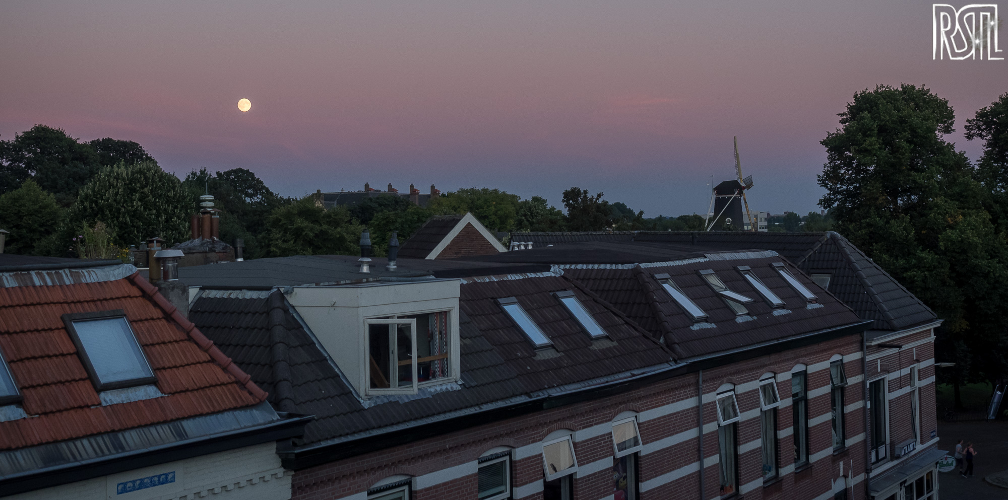17 August 2016<BR>1/80 sec at f / 3.5 @ ISO 640<BR>OLYMPUS IMAGING CORP. E-M1 + OLYMPUS M.12-40mm F2.8